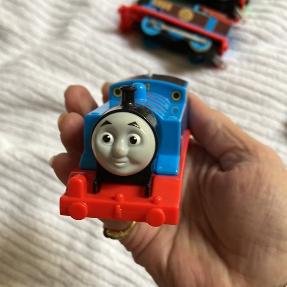 Set of 6 Thomas the train engines - Picture 4 of 13